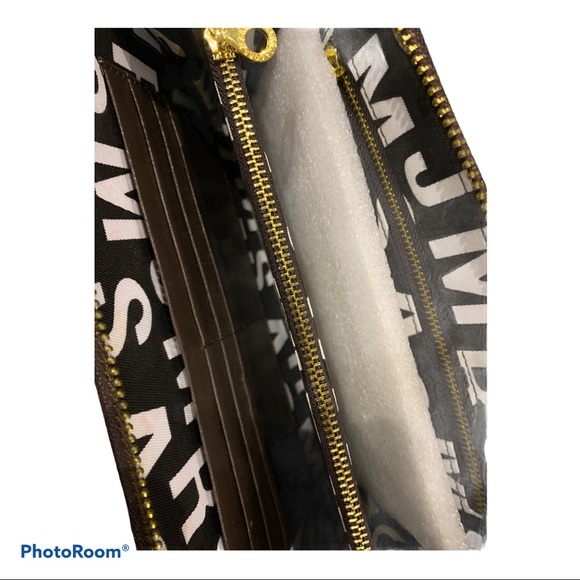 Embossed Wristlet - Picture 8 of 10